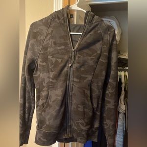 Lululemon sweatshirt